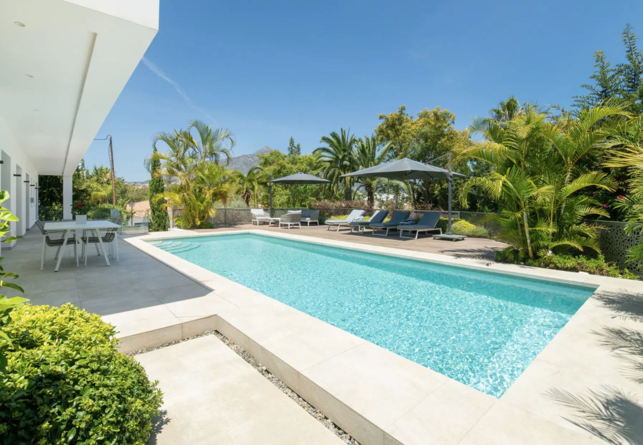 Villa i Nueva andalucia - Villa Enso