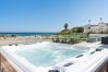Radhus i Estepona - Beachfront Bahia Dorada